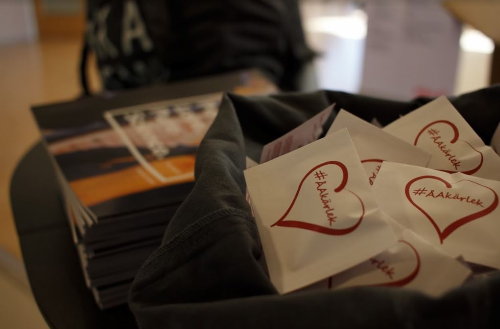 Reklamprylar, tygkasse, broschyrer