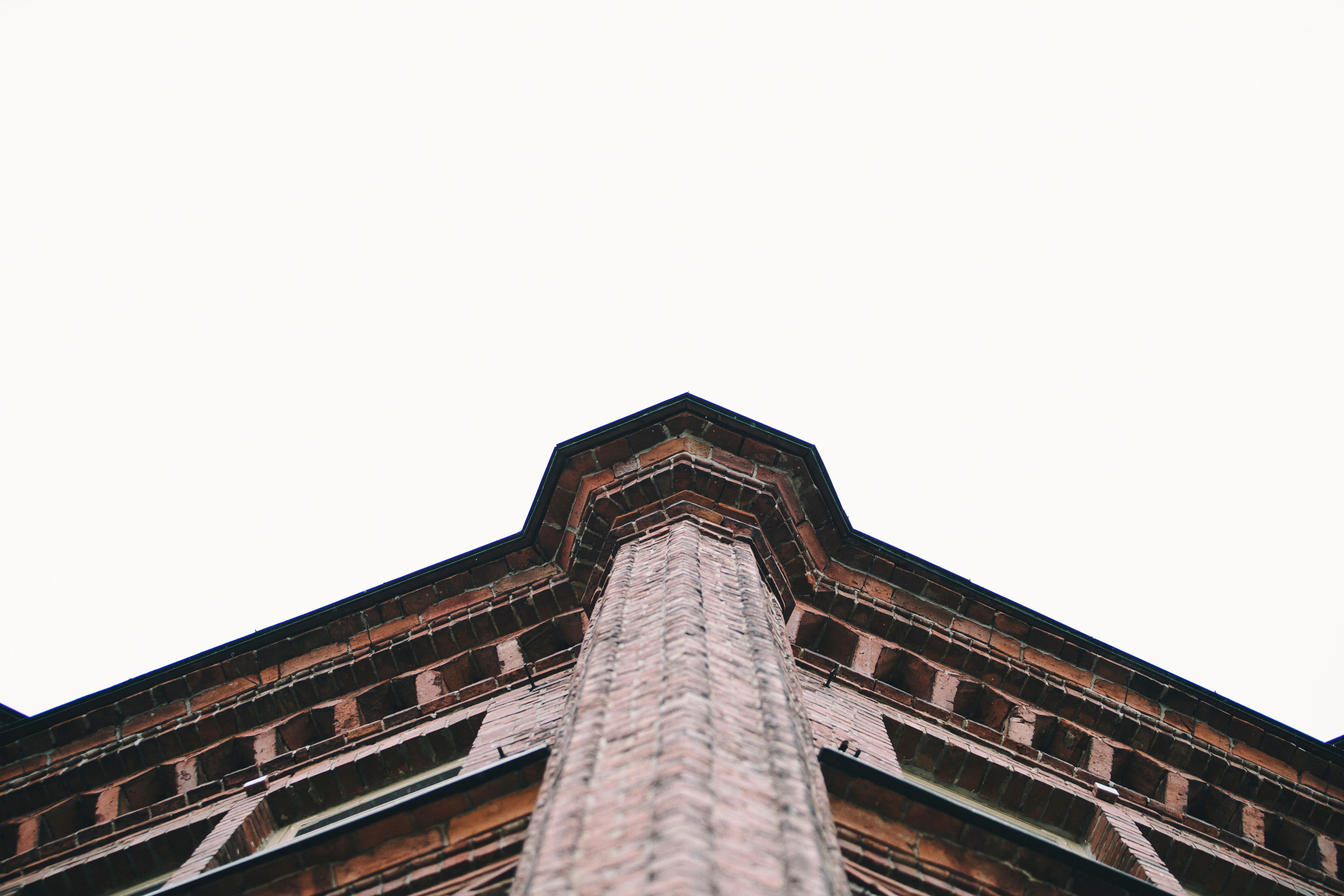 Detalj av Academills fasad.