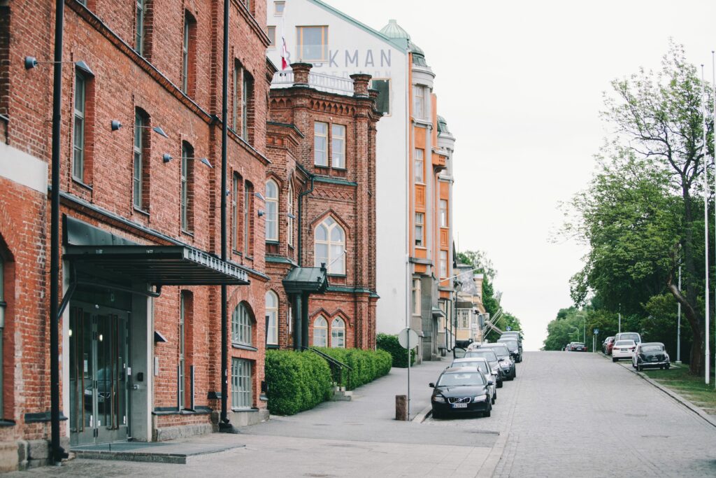 Gatan utanför Academill.