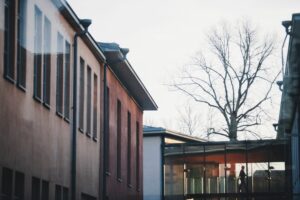 Fasaden på en Arken-byggnad.