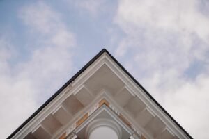 Tak och blå himmel.