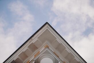 Tak och blå himmel.