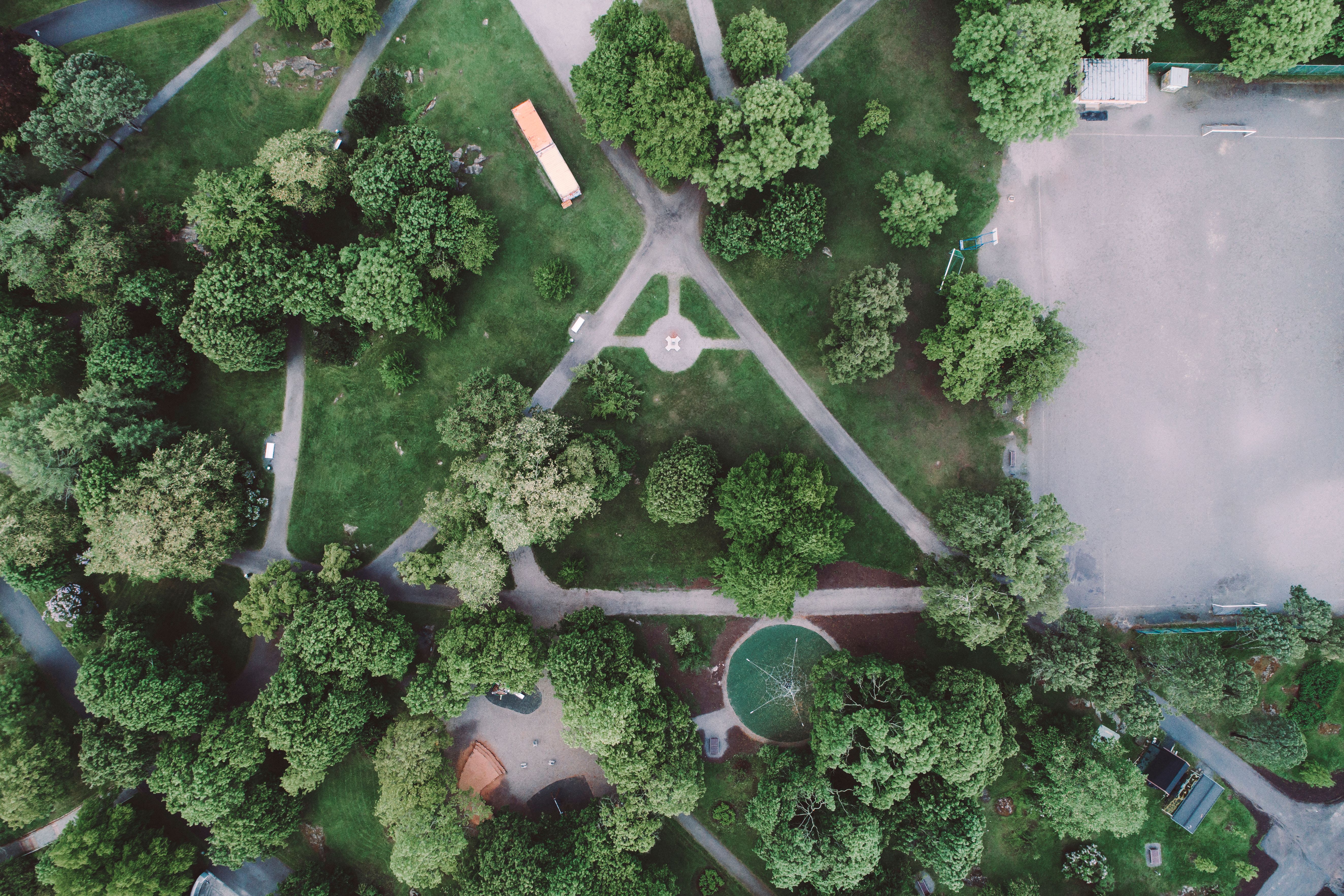 Flygbild på en park.