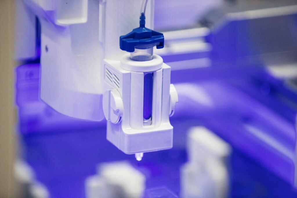 Närbild av blå 3D-printer