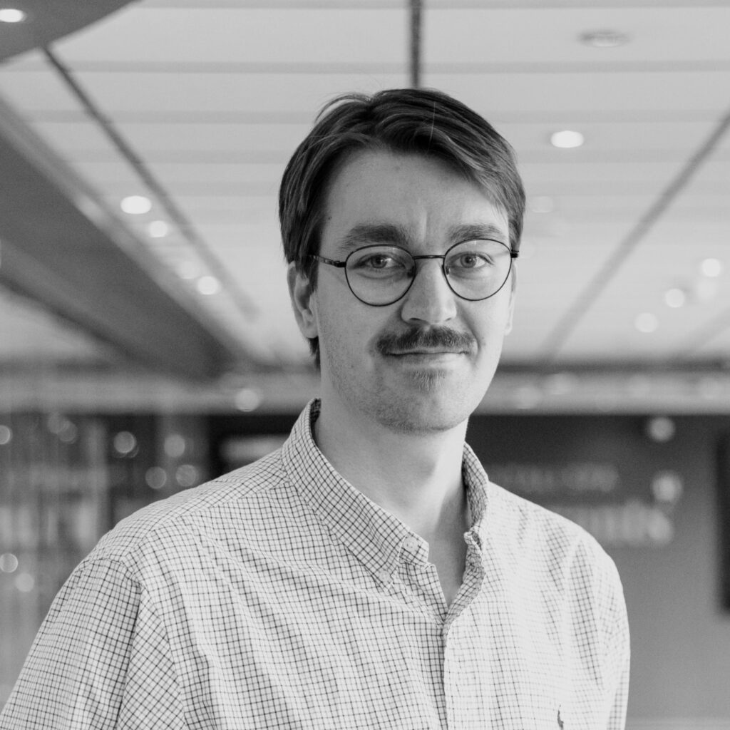 Ett svartvitt fotografi av Vilppu Kuusipalo