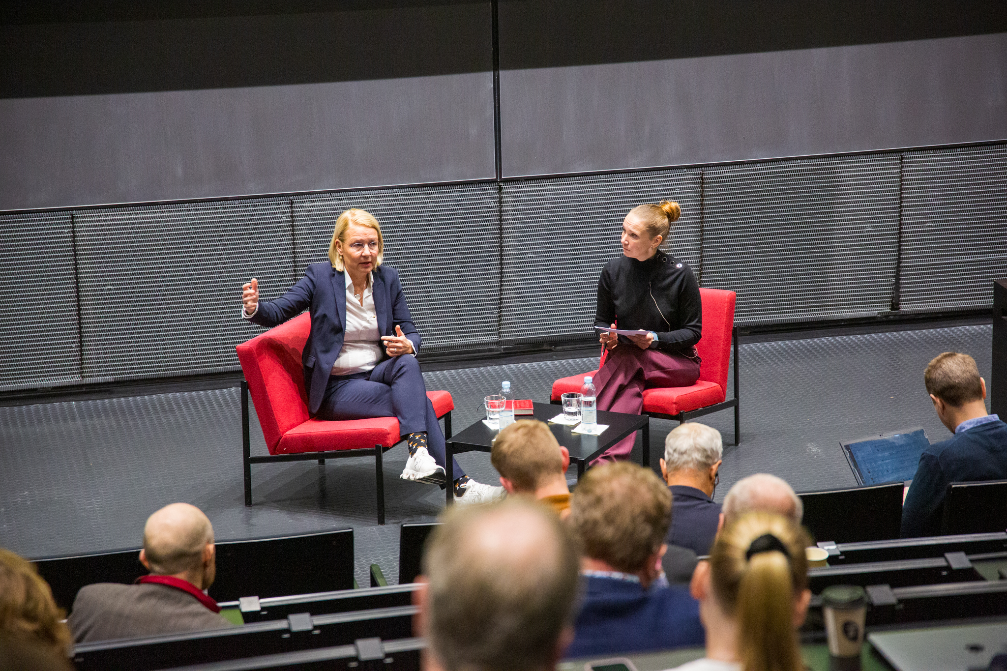 Ledarskap, mod och mångfald – ett samtal med årets alumn Nathalie Ahlström