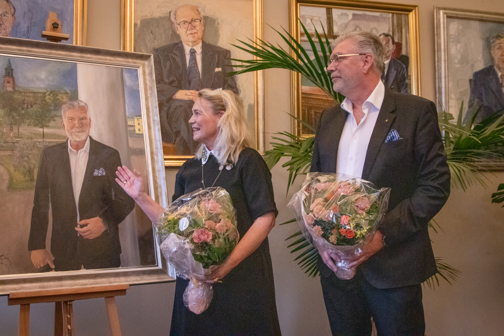 Mikael Lindfelts porträtt avtäcktes – ”porträtten påminner oss om den tradition vi är en del av”